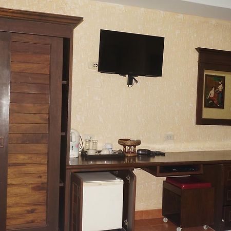 Queen Victoria Inn Pattaya Extérieur photo