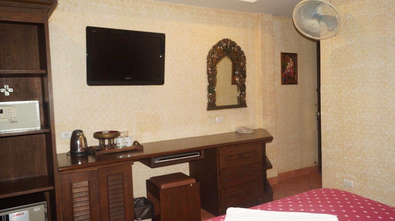 Queen Victoria Inn Pattaya Extérieur photo