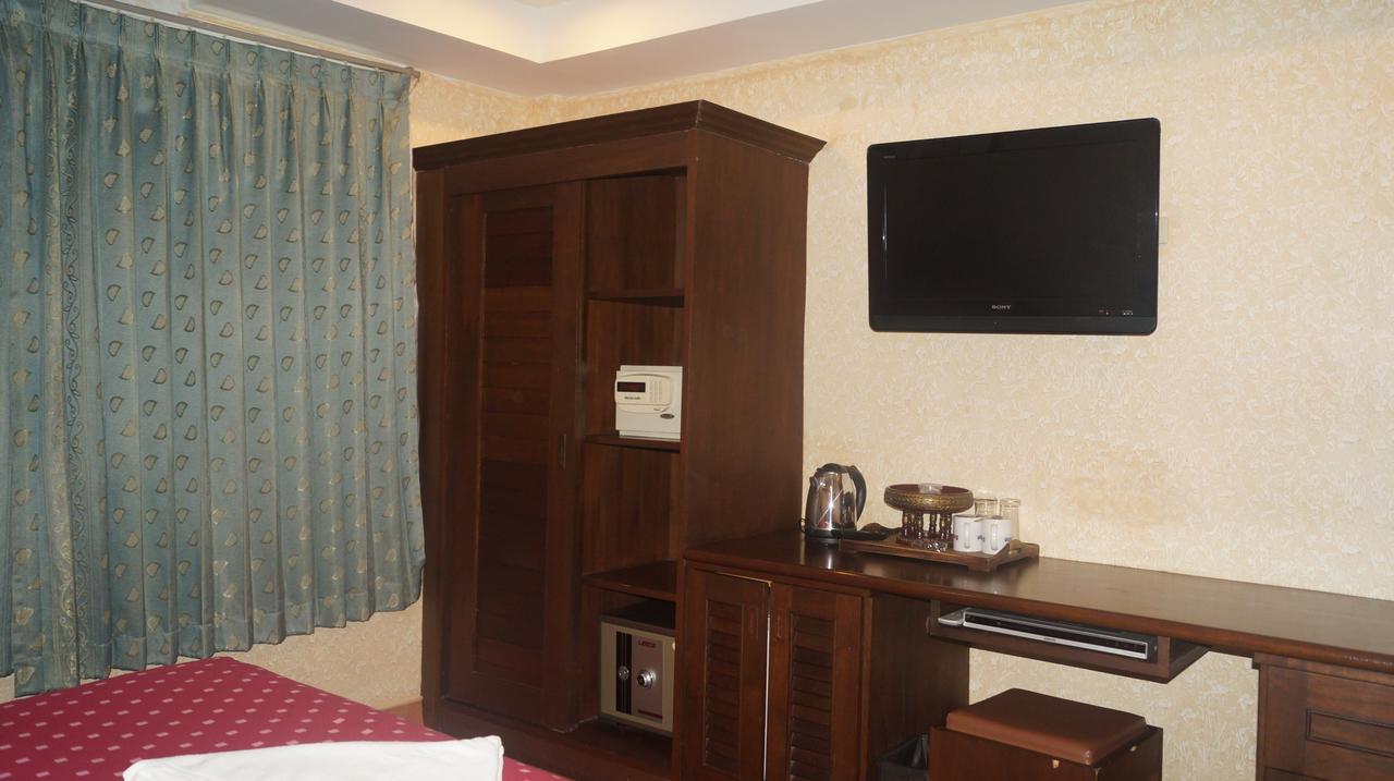 Queen Victoria Inn Pattaya Extérieur photo